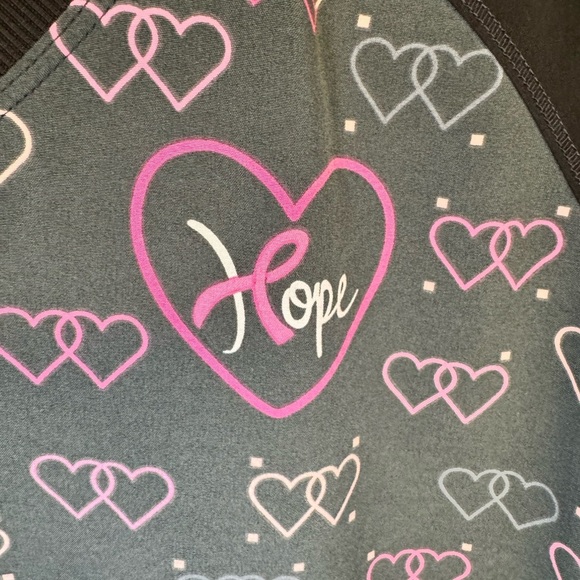 Cherokee Infinity Women's Heart Pattern Scrub Top - Black and Pink X-Large - Picture 5 of 5